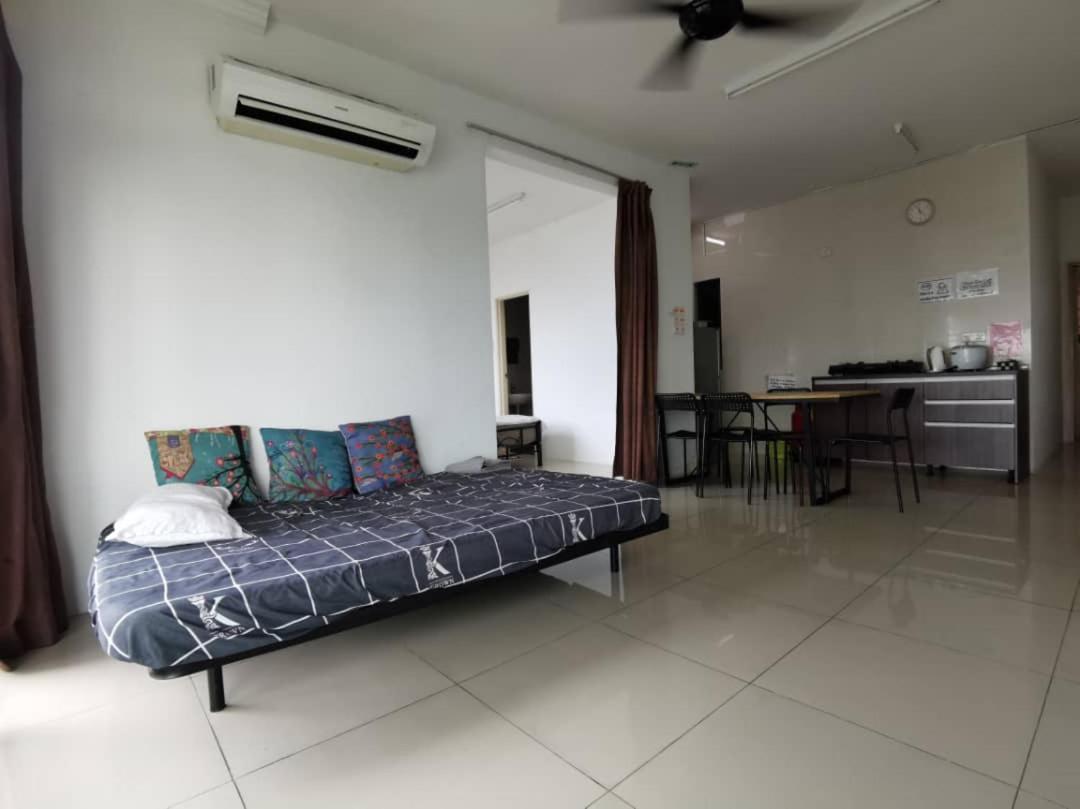 Vista Alam Serviced Apartment Near Idcc Sacc Pkns Uitm Msu Avisena شاه علام المظهر الخارجي الصورة