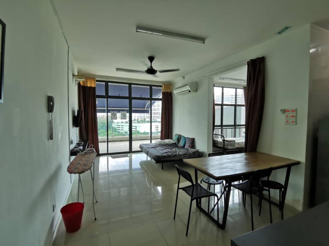 Vista Alam Serviced Apartment Near Idcc Sacc Pkns Uitm Msu Avisena شاه علام المظهر الخارجي الصورة